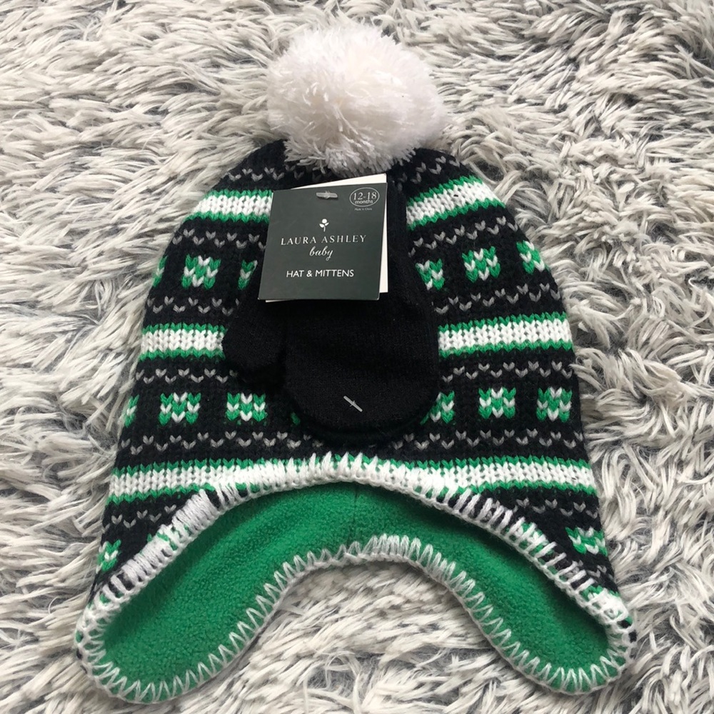 New Hat and mittens set